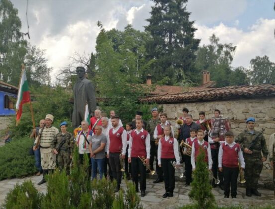 Паметник-Тодор Каблешков