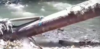 Счупен тръбопровод