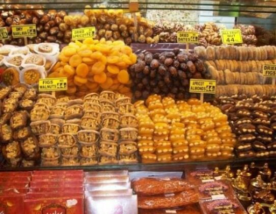 Сладки изкушения на пазара в Одрин