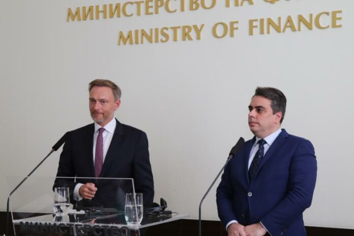 Кристиан Линднер и Асен Василев