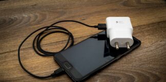 Зарядно, телефон