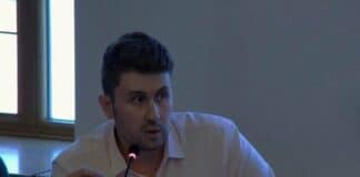 Михаил Петров