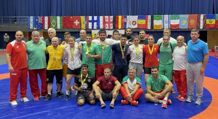 Българските борци на турнир в Букурещ