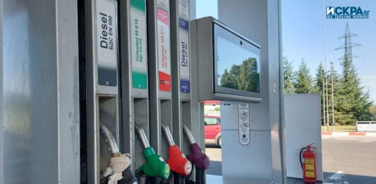 Бензиностанция, гориво