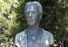 Паметник на Васил Левски