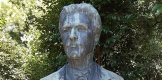 Паметник на Васил Левски