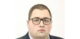 Деян Петков