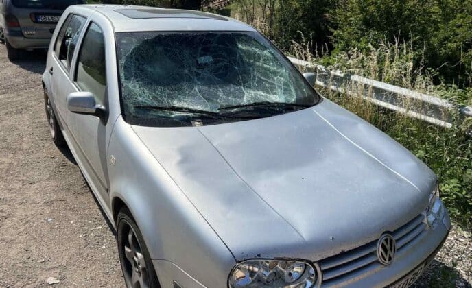 Потрошена кола