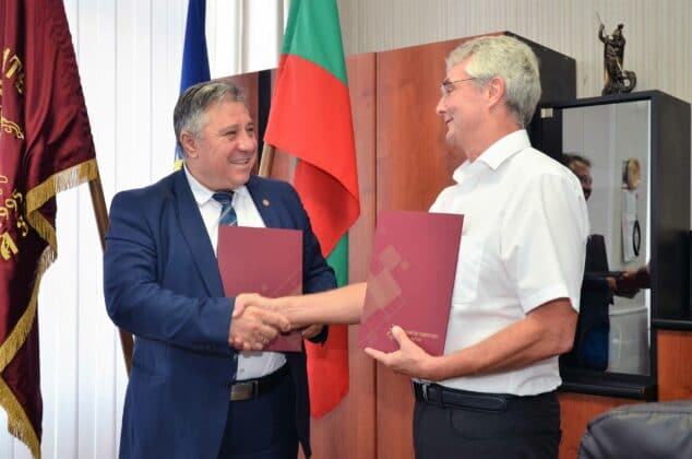 Доц. д-р Добри Ярков и Олаф Луних