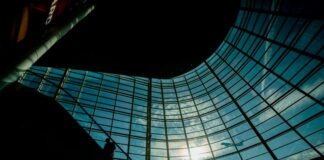 Летище, самолет