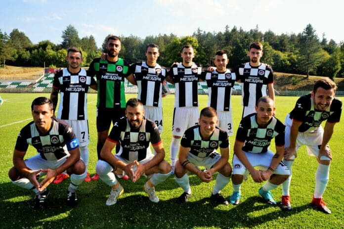 ОФК Локомотив /Мездра/