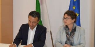 Министър Лорер и зам.-министър Бонева