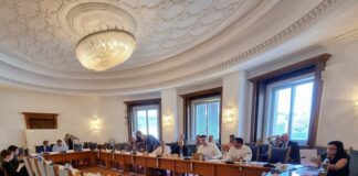 Провалено заседание