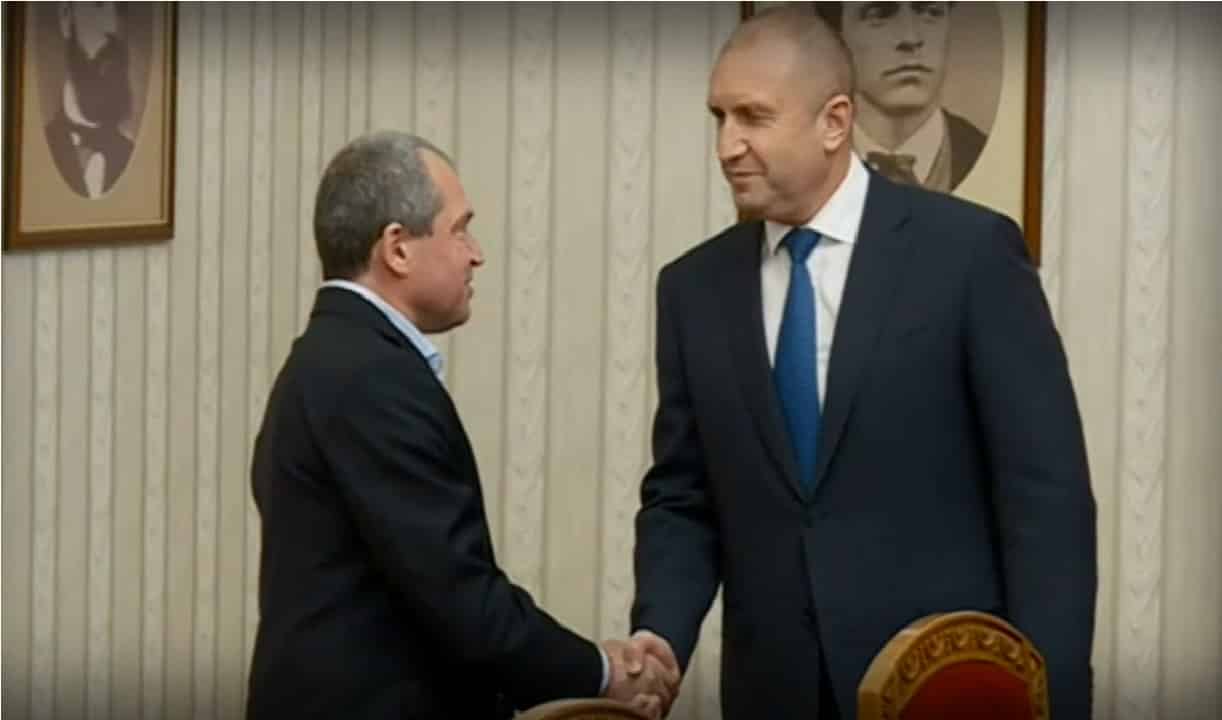 Политическо отговорно е в тази тежка обстановка бъде съставен кабинет