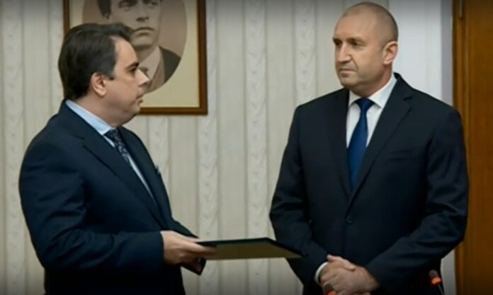 Асен Василев и Румен Радев