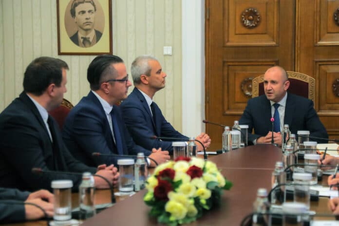 "Възраждане" и Румен Радев