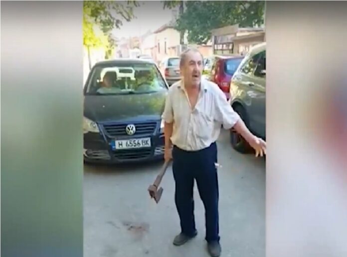 Пенсионер, брадва