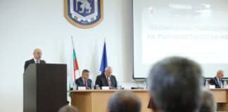 Гълъб Донев