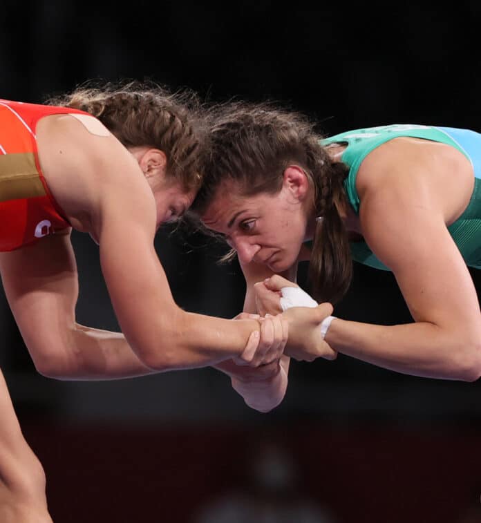 Евелина Николова