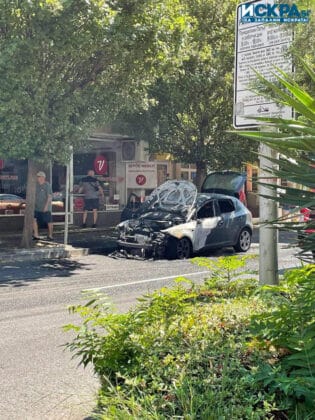 Горящ автомобил