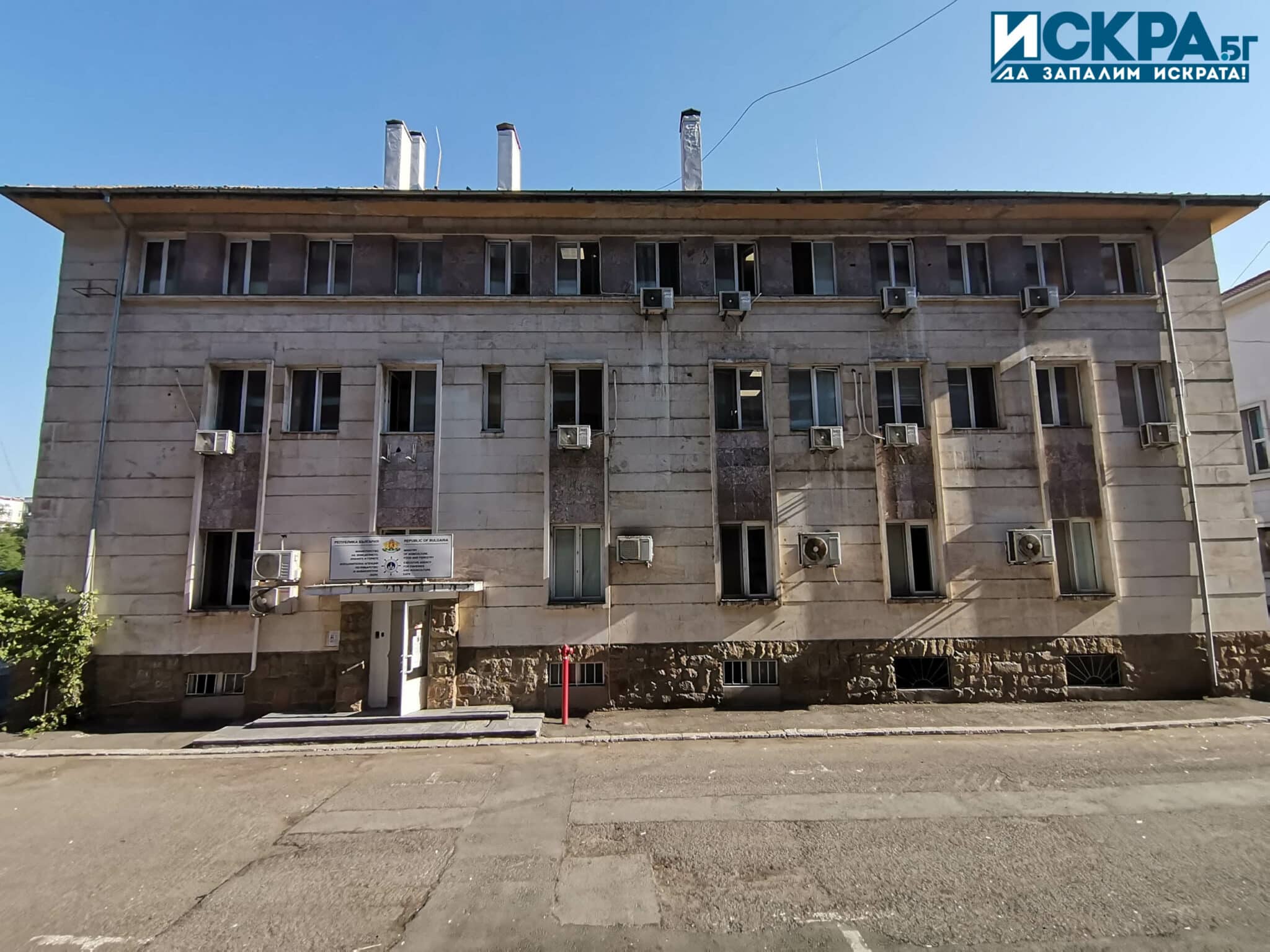 През последните години станахме свидетели не само на физическо посегателство