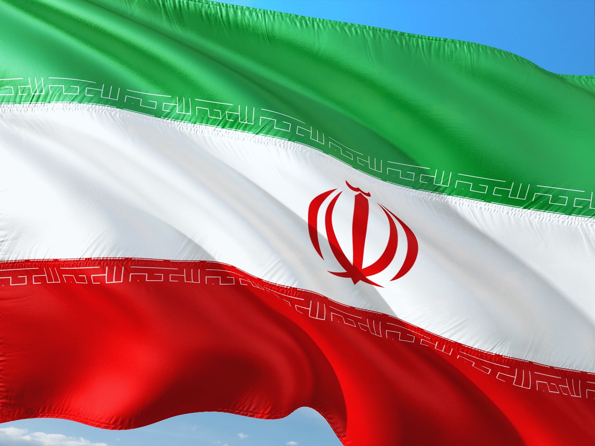 Иран издирва хеликоптер с премиера и външния министър на борда,