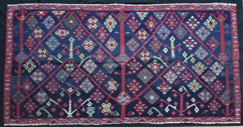 Изложба на килими