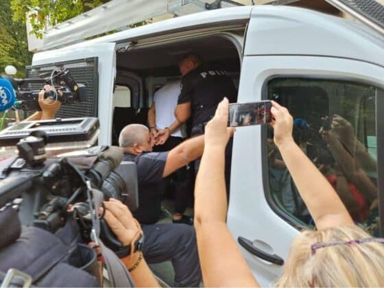 Извеждане на задържан