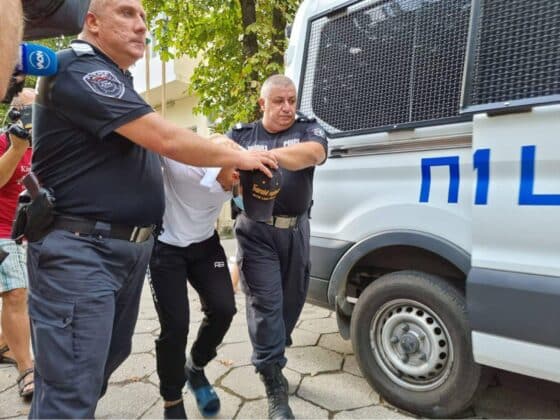 Извеждане на задържан