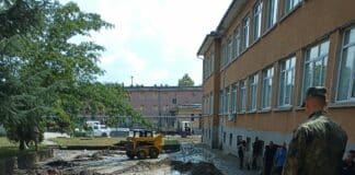 Военни помагат в Карлово