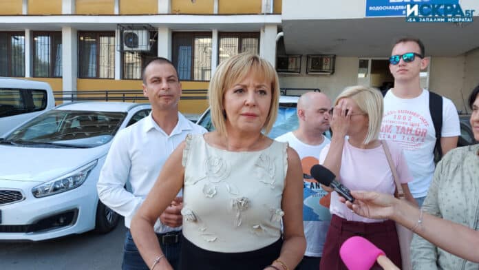 Мая Манолова