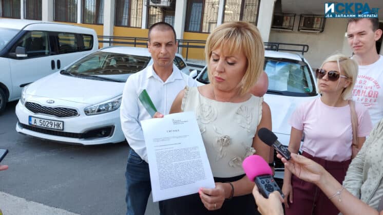 Мая Манолова