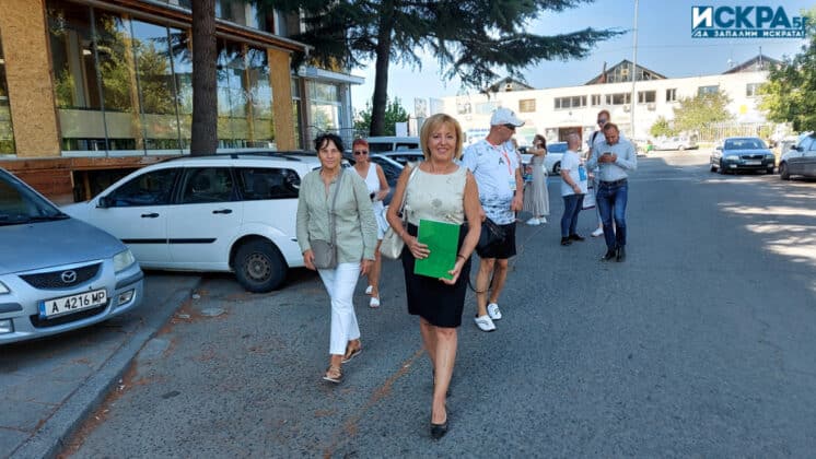 Мая Манолова