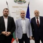 Министрите Явор Гечев, Илин Димитров и Велислав Минеков