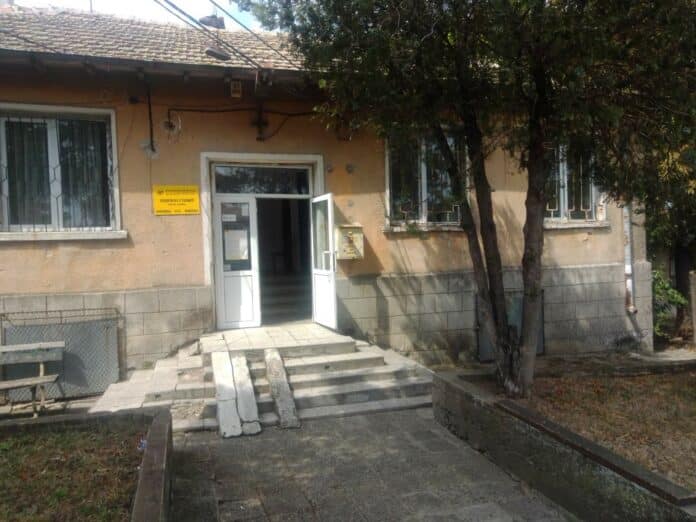 Сградата на бъдещата аптека в село Маринка