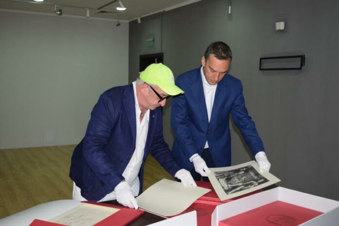 (от ляво надясно) Стефан Стоянов и Димитър Николов