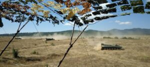 Военни, танк