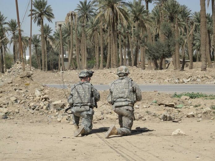 Военни в Ирак