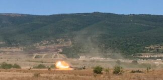 Военни, танк