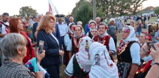 Илияна Йотова