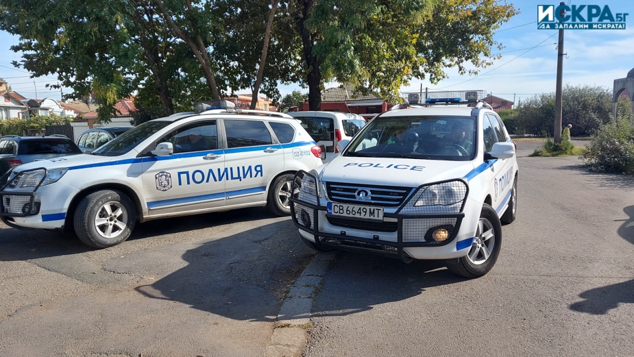 От паркиран инкасо автомобил е била извършена кражба във Враца