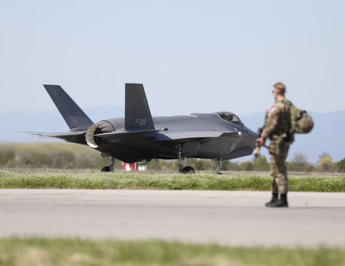 Авиобаза Граф Игнатиево