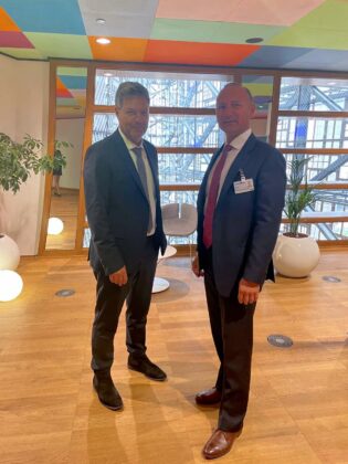 Двустранни срещи