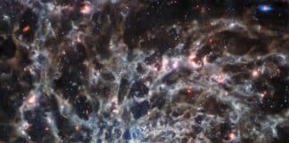 Галактика IC 5332