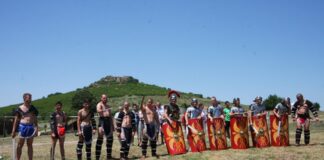 Историческа въстановка