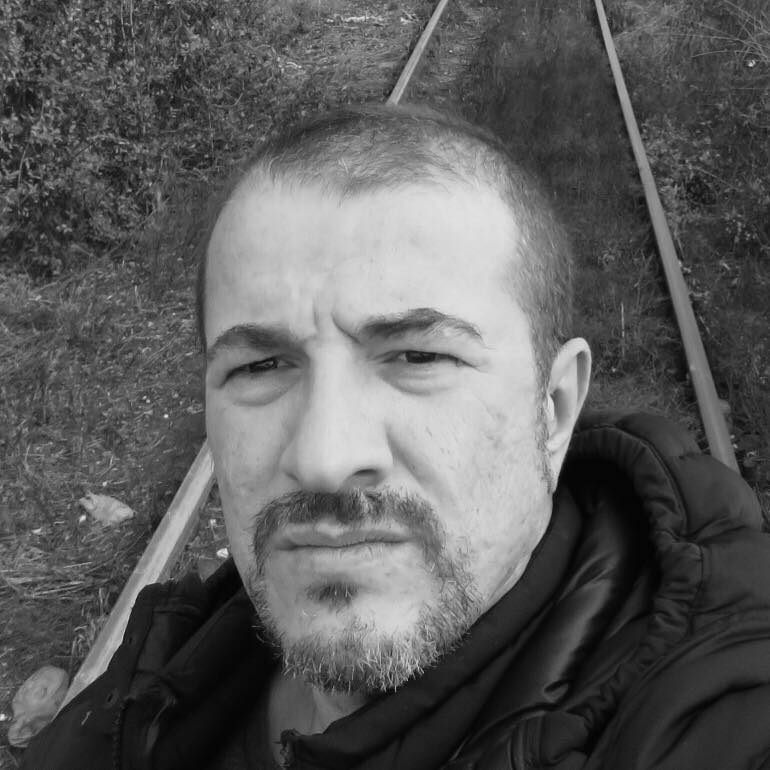 Известният Facebook потребител Теодор Михайлов попита в социалните мрежи дали