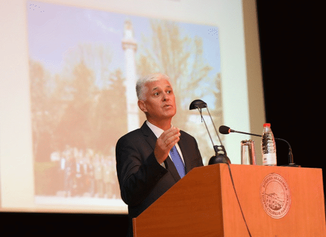 Министър на отбраната Димитър Стоянов