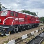 Модернизираният локомотив 77002