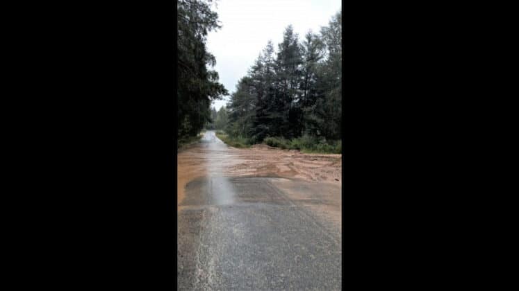 Път, наводнение