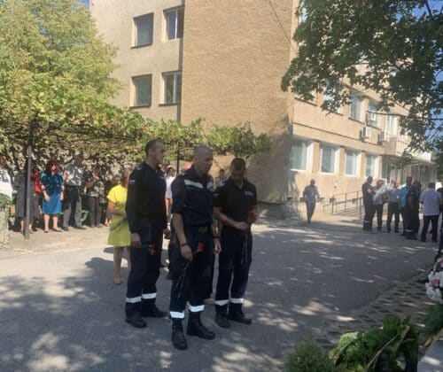 Почит към загинали полицаи